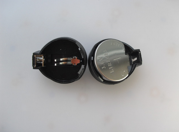 Lithium-ion coin cell battery holder